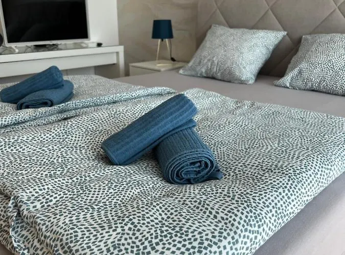 아파트 Lakeside *